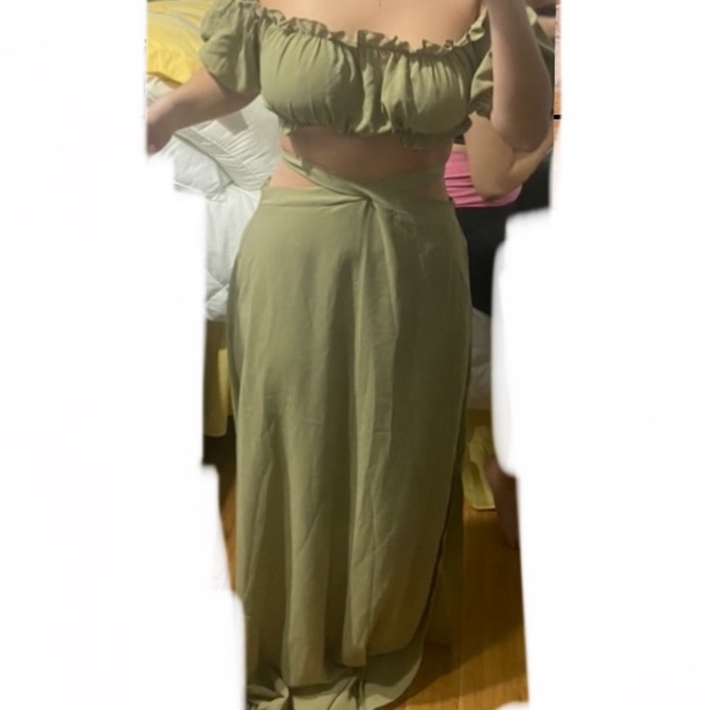 Two piece set